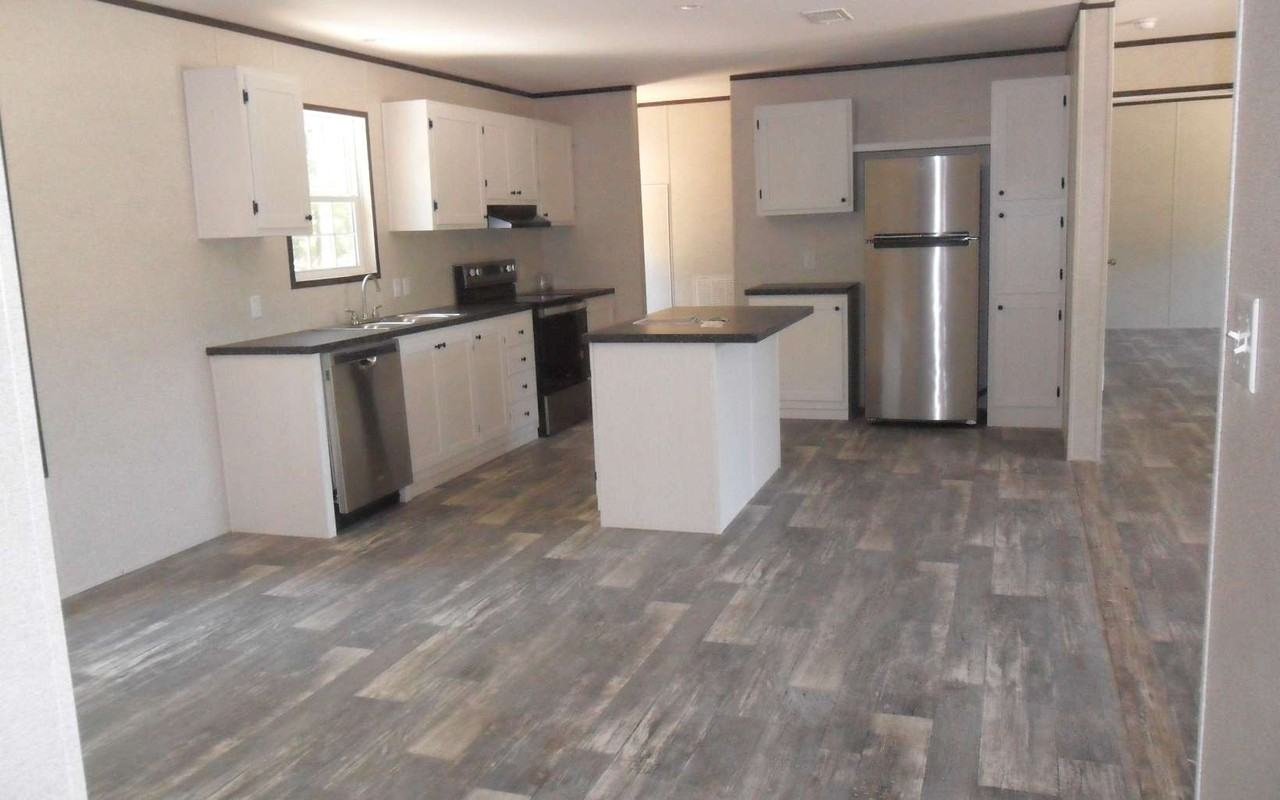 16265 31st Dr - Photo 4 of 12