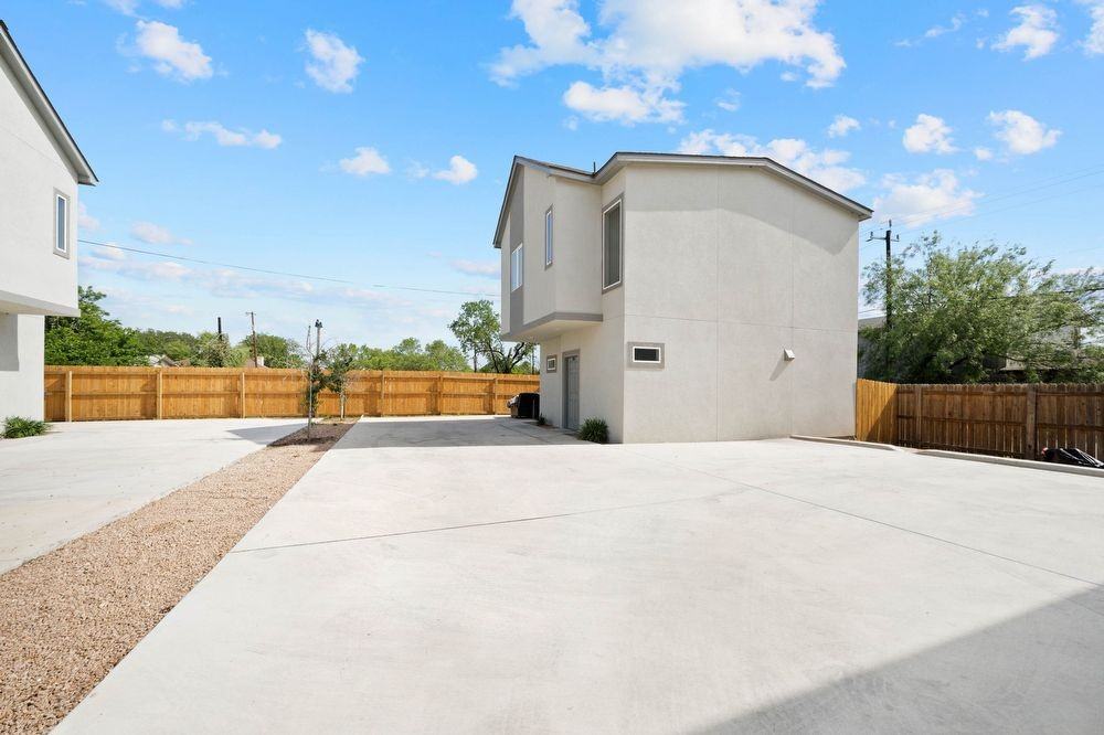 6403 Marcum Dr #201 - Photo 3 of 25