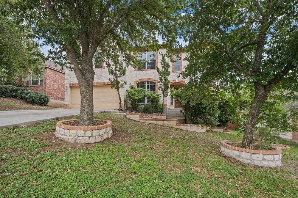 8606 Artesia Gap - Photo 3 of 38