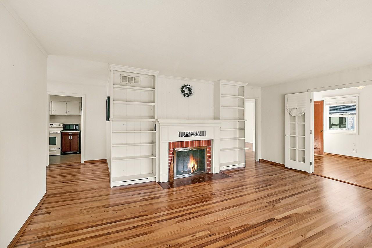 1613 Maple St #NA - Photo 2 of 16