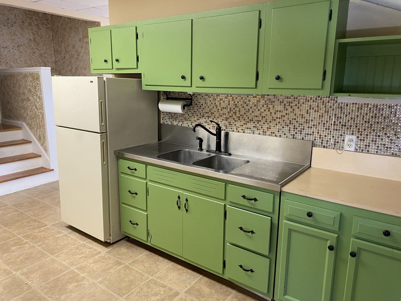 276 Newport Rd #1 - Photo 3 of 17