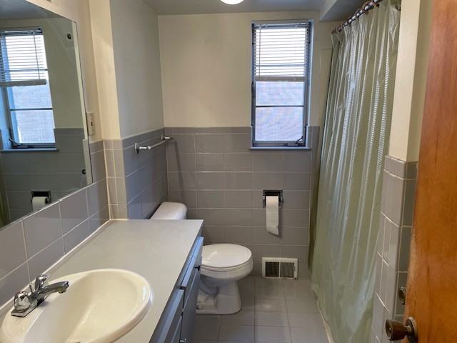 1722 Liberty Dr - Photo 2 of 7