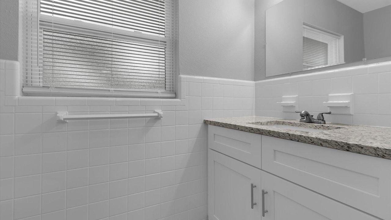 Ambassador Dr - Photo 6 of 11