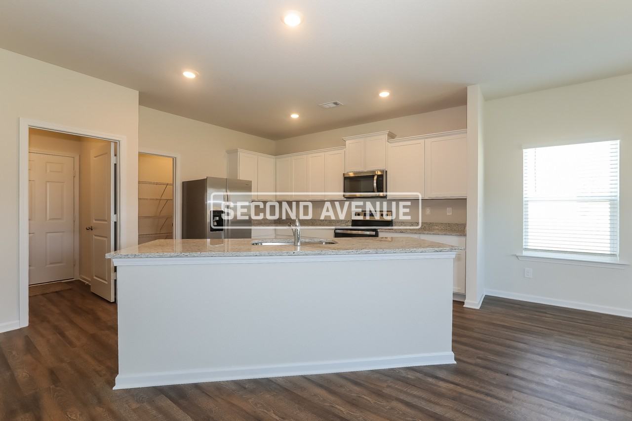 714 Woody Dr - Photo 7 of 30