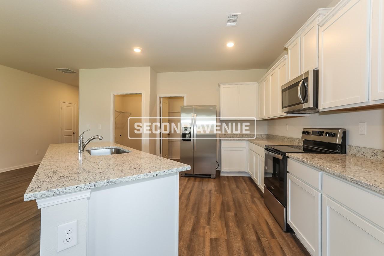 714 Woody Dr - Photo 6 of 30