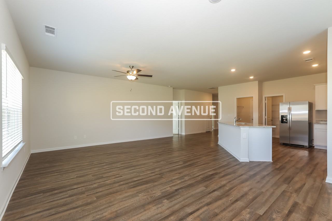 714 Woody Dr - Photo 4 of 30