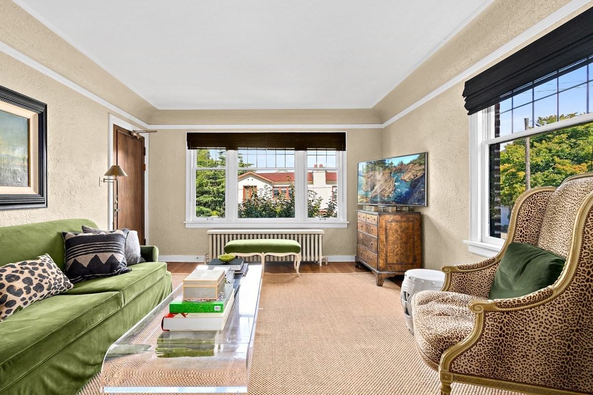 East Highland Apartments - Photo 6 of 9