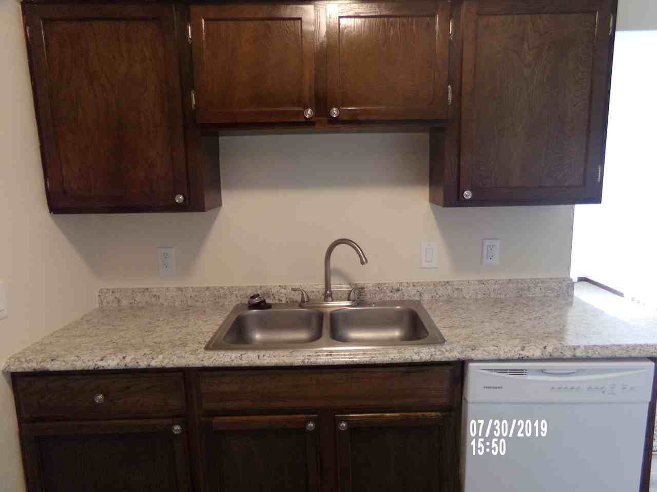 620 Gorman St - Photo 5 of 15