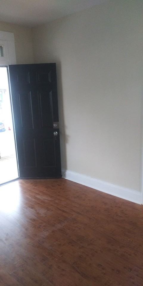 465 S Harris Ave #1 - Photo 5 of 10