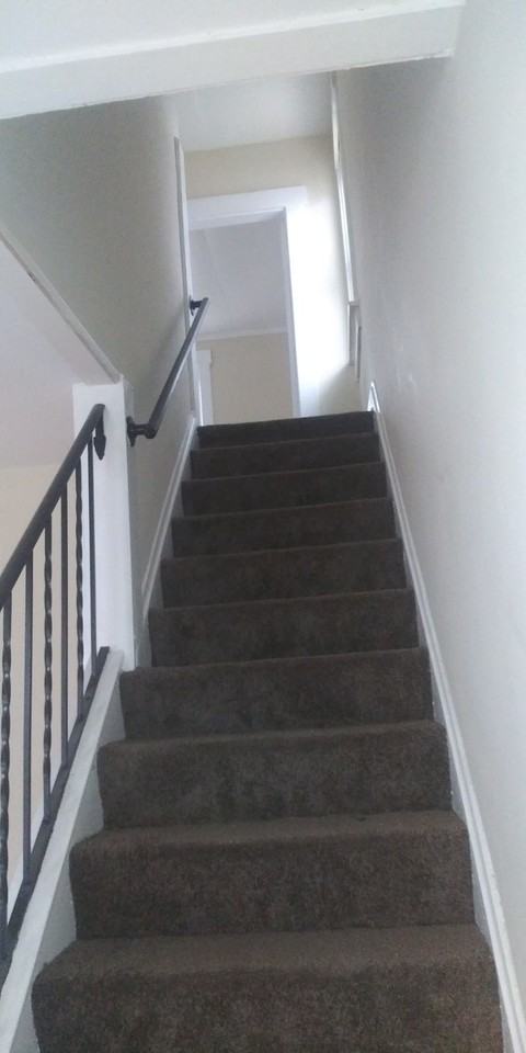 465 S Harris Ave #1 - Photo 6 of 10