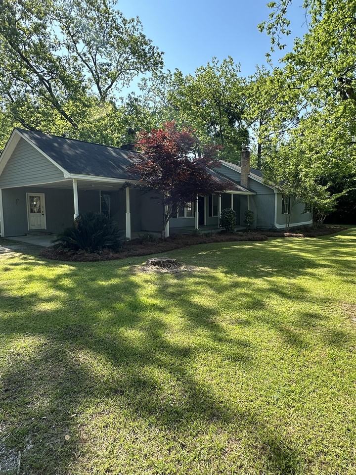 2409 Thornhill Rd #1 - Photo 2 of 16