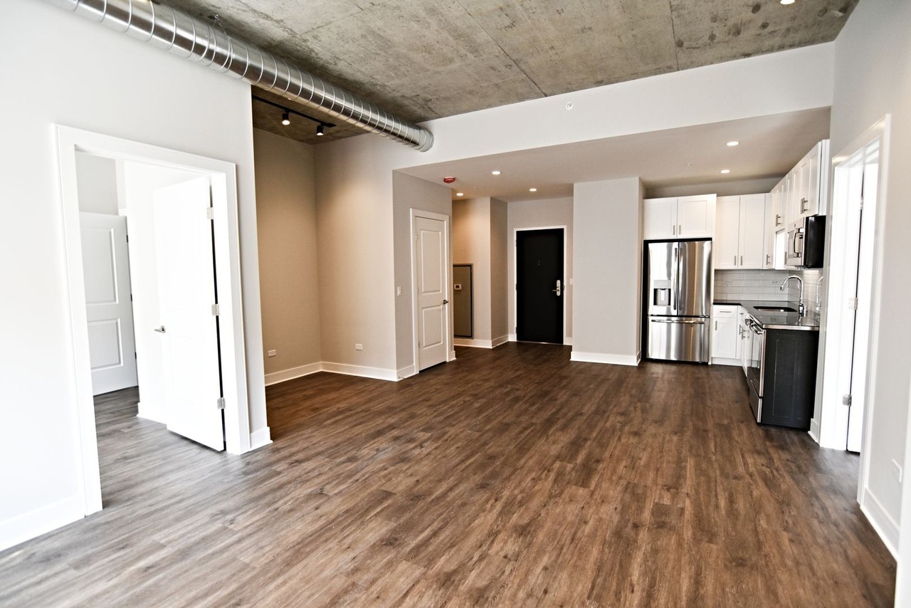 3817 45 N. BROADWAY St. #3833-405 - Photo 3 of 19