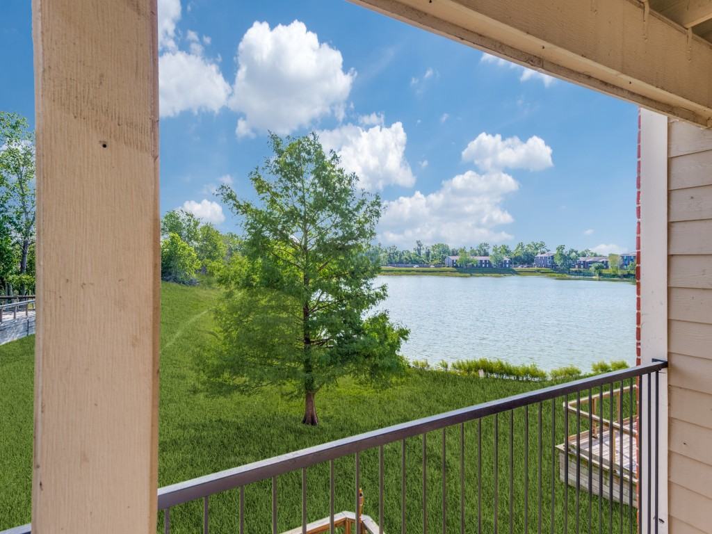 Towne Lake Apartments - Photo 3 of 25