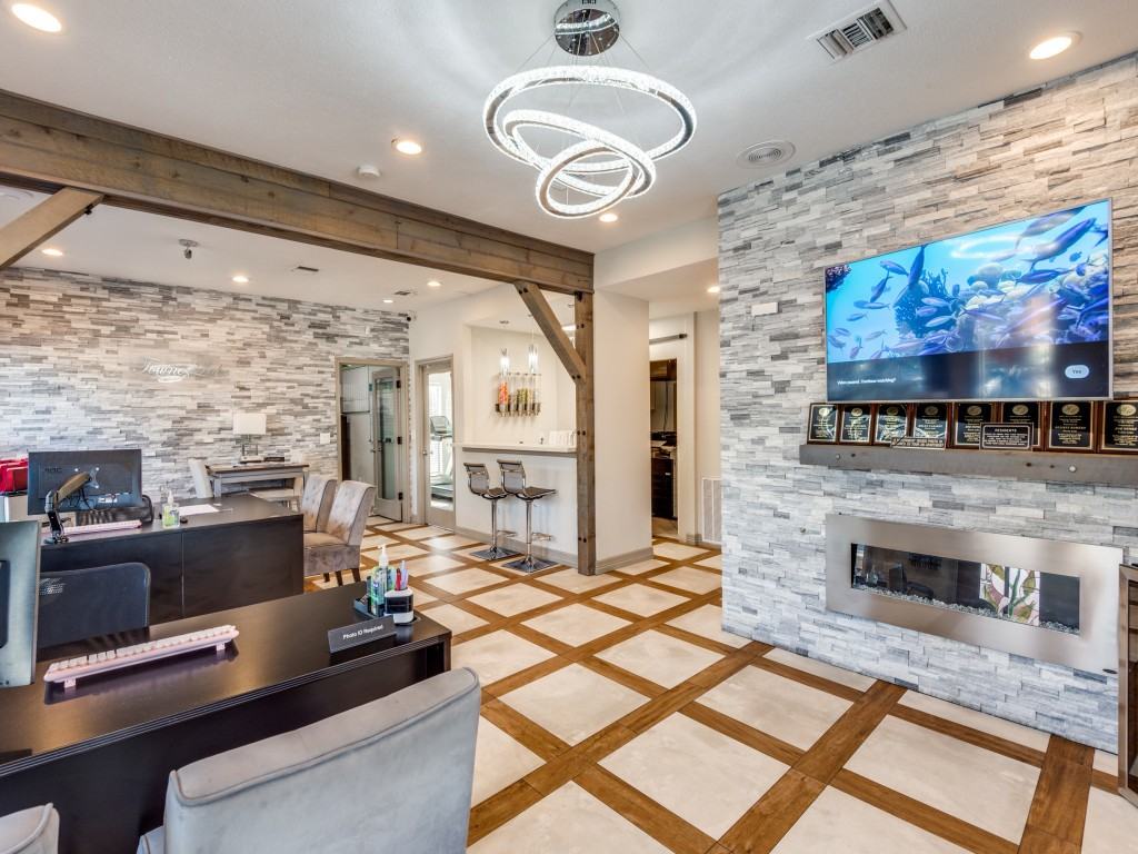 Towne Lake Apartments - Photo 6 of 25