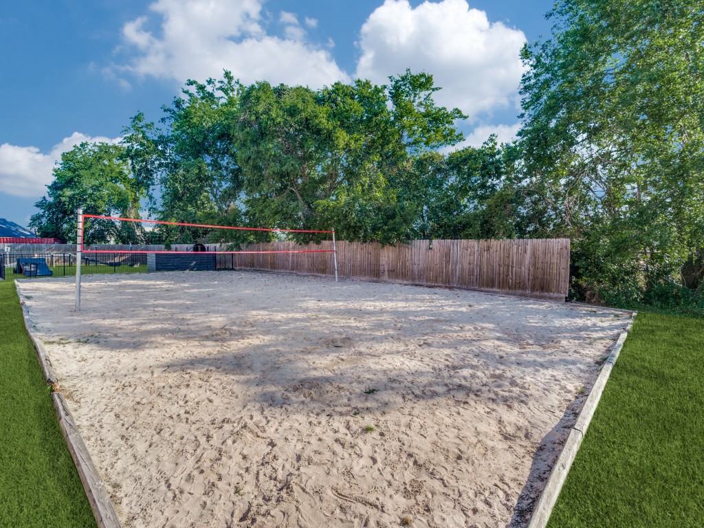 Towne Lake Apartments - Photo 4 of 25