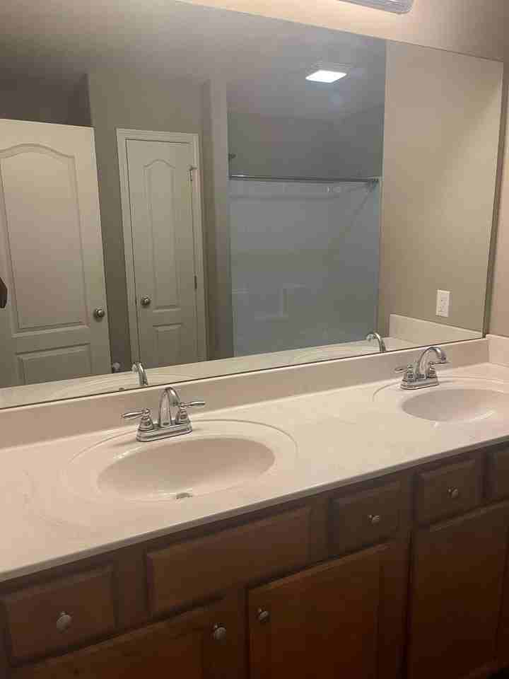 1282 Rainier Way - Photo 3 of 9