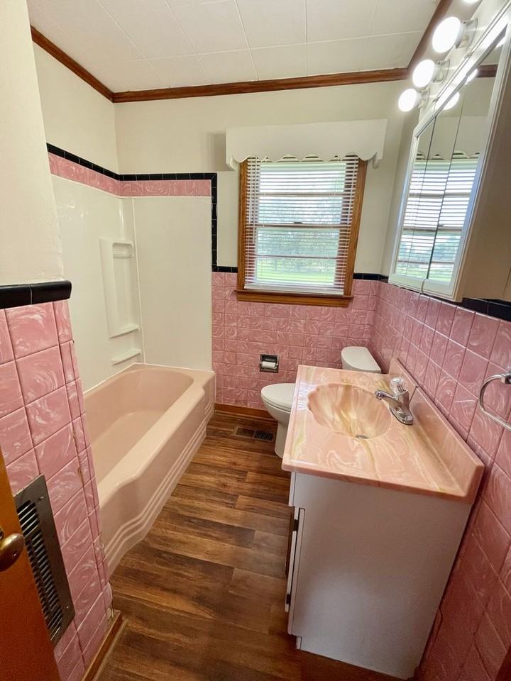 703 Meadowview St - Photo 6 of 17