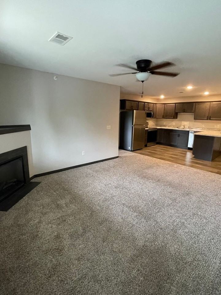 Prairie Lane Apartments - Photo 5 of 26