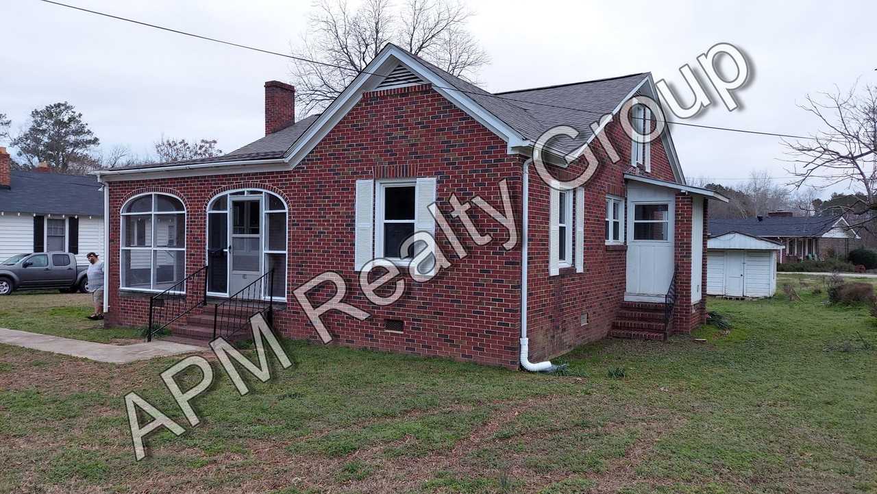 39 Boundary St - Photo 2 of 13