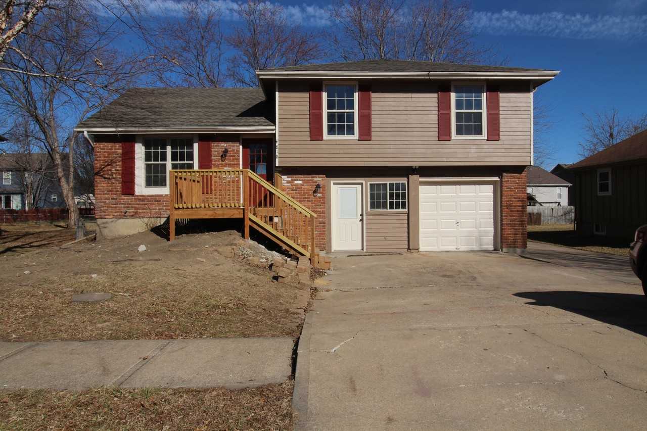 818 Parma Way - Photo 2 of 17