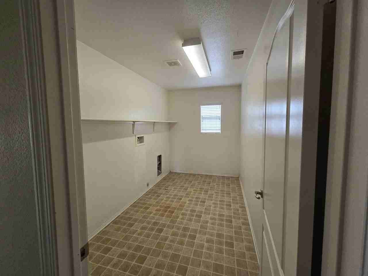 1626 Sorrel Ln - Photo 6 of 27