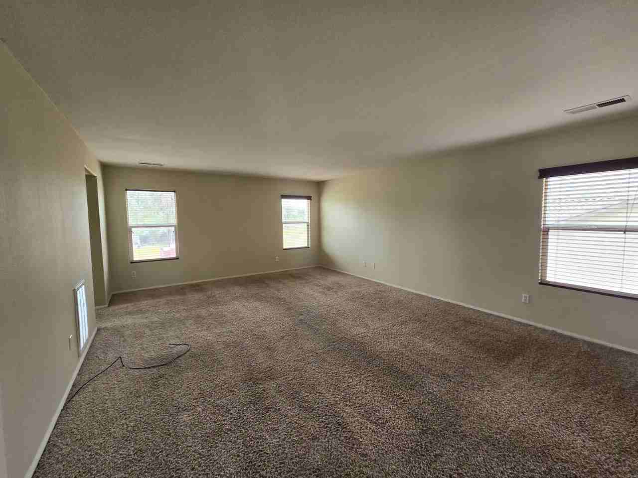 1626 Sorrel Ln - Photo 7 of 27