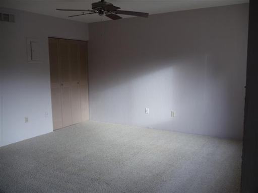 7801 Maplewood Dr #907 - Photo 2 of 10