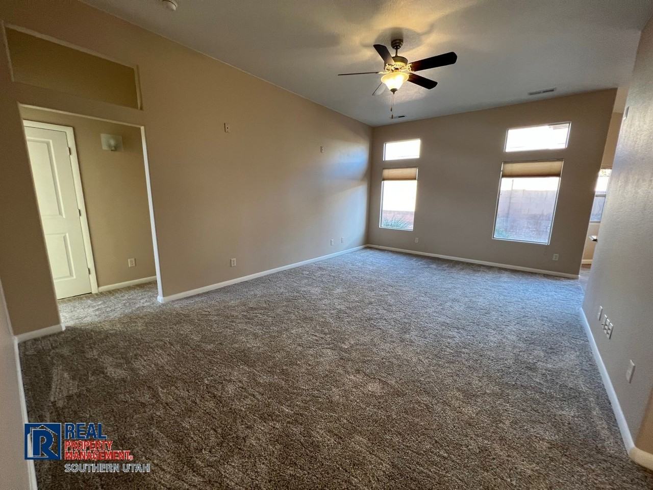 2777 E 410 N - Photo 2 of 11