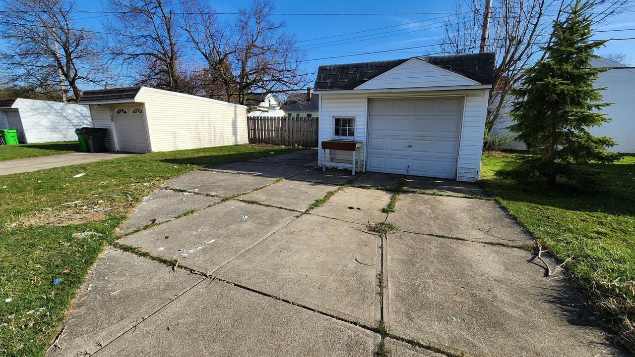 4156 Hinsdale Rd - Photo 4 of 30