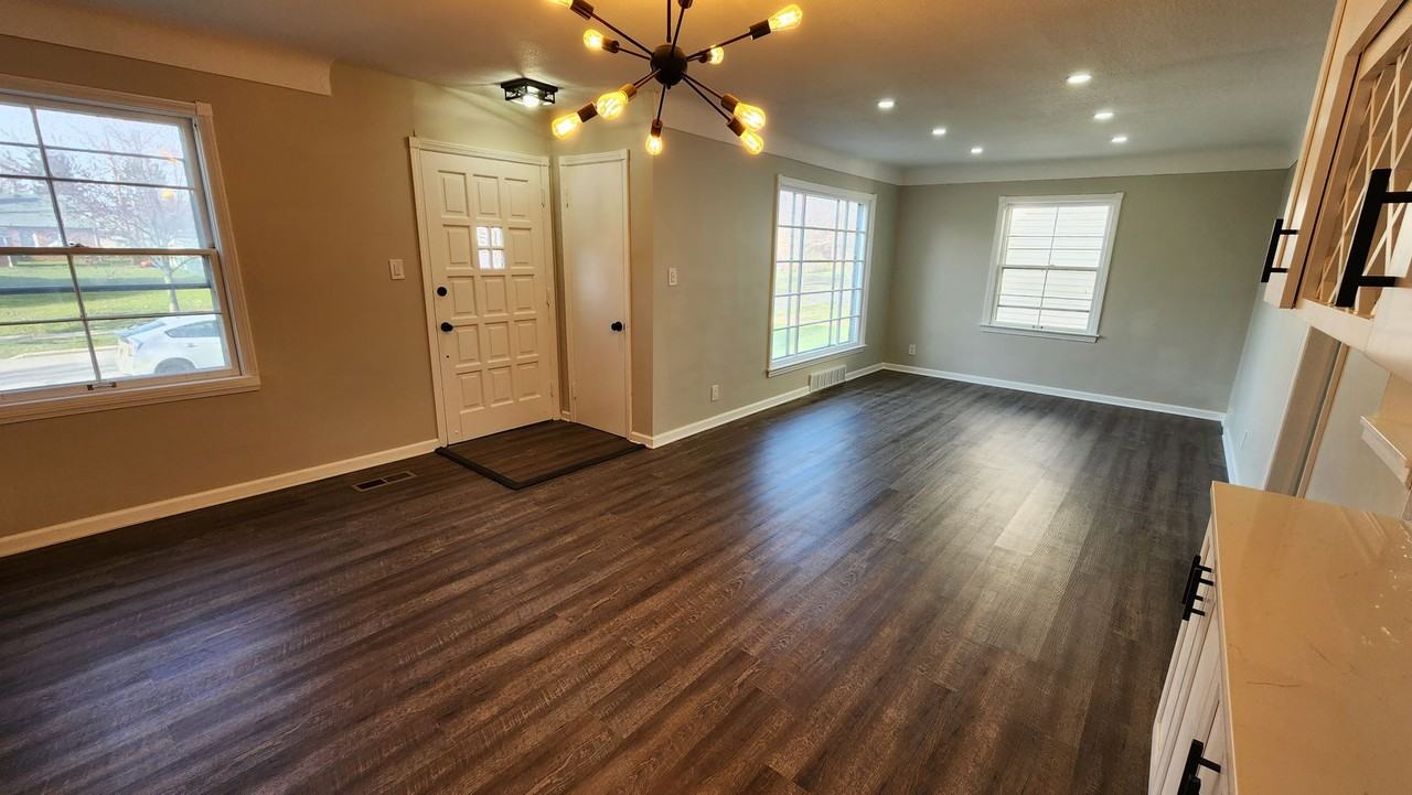 4156 Hinsdale Rd - Photo 7 of 30