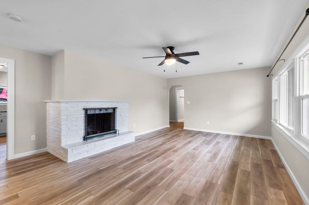 311 N Georgia St - Photo 4 of 23