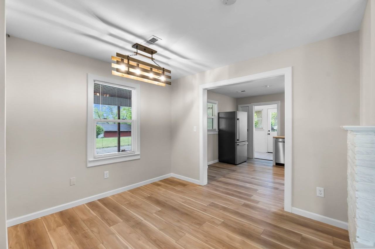 311 N Georgia St - Photo 5 of 23