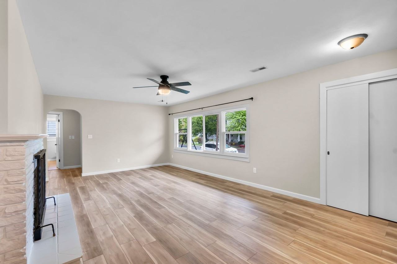 311 N Georgia St - Photo 6 of 23