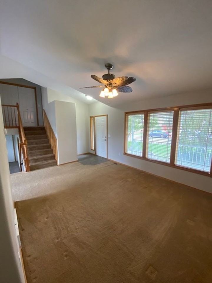 6821 N Cambridge Ln - Photo 3 of 12