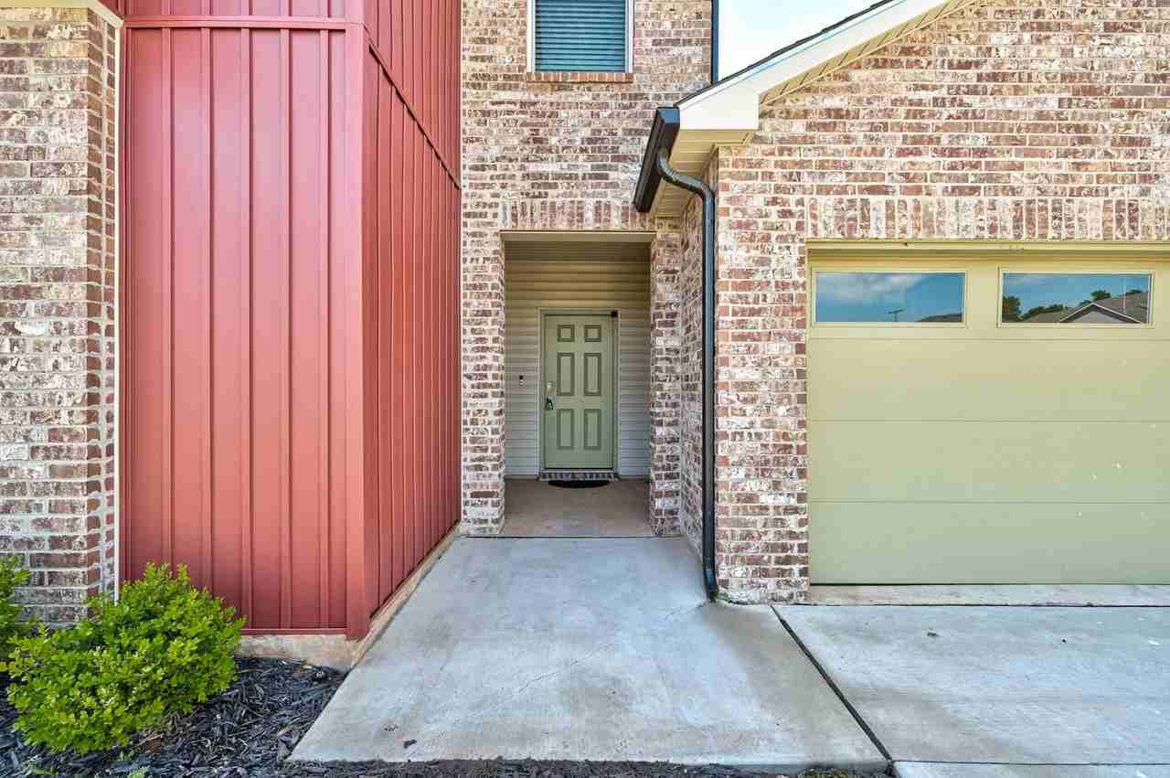 10516 Nw 24th St - Photo 4 of 42