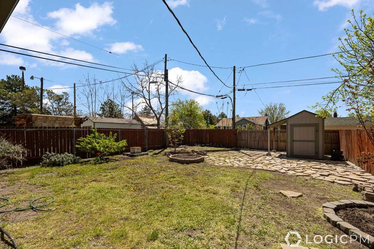 21 W Grove Ave - Photo 2 of 21