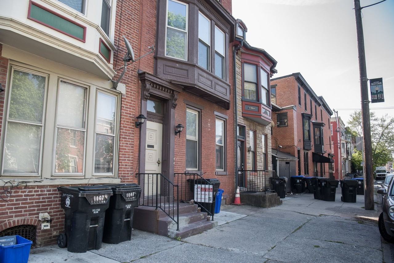 1105 N 2nd St - Photo 2 of 24