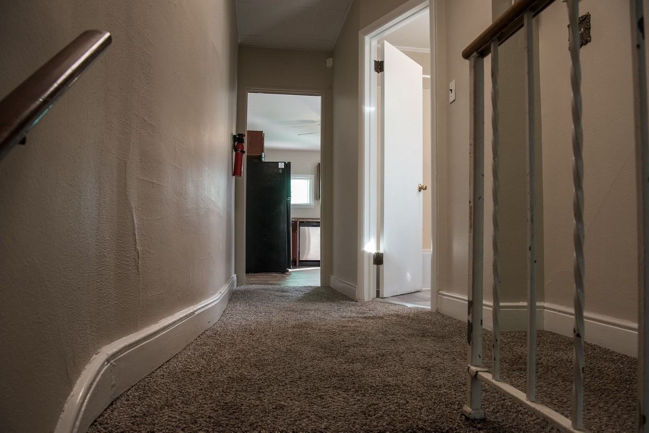 1105 N 2nd St - Photo 6 of 24