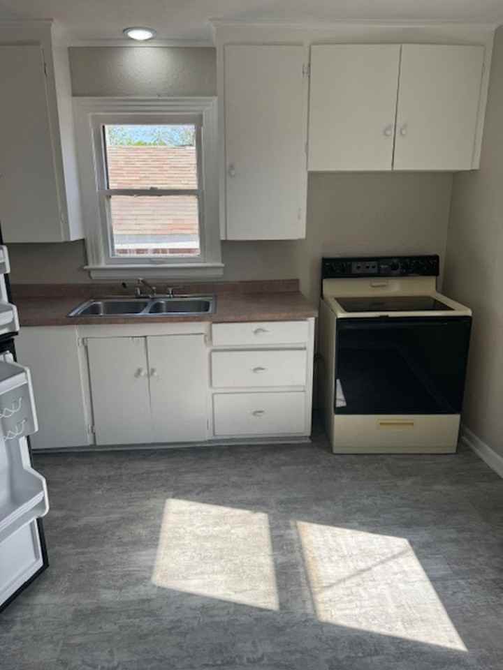 116 1/2 S Seneca Ave - Photo 3 of 12