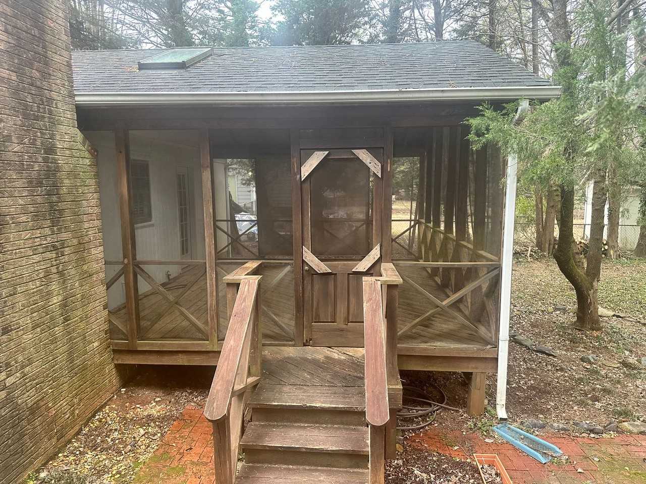 7705 Surreywood Pl - Photo 2 of 12