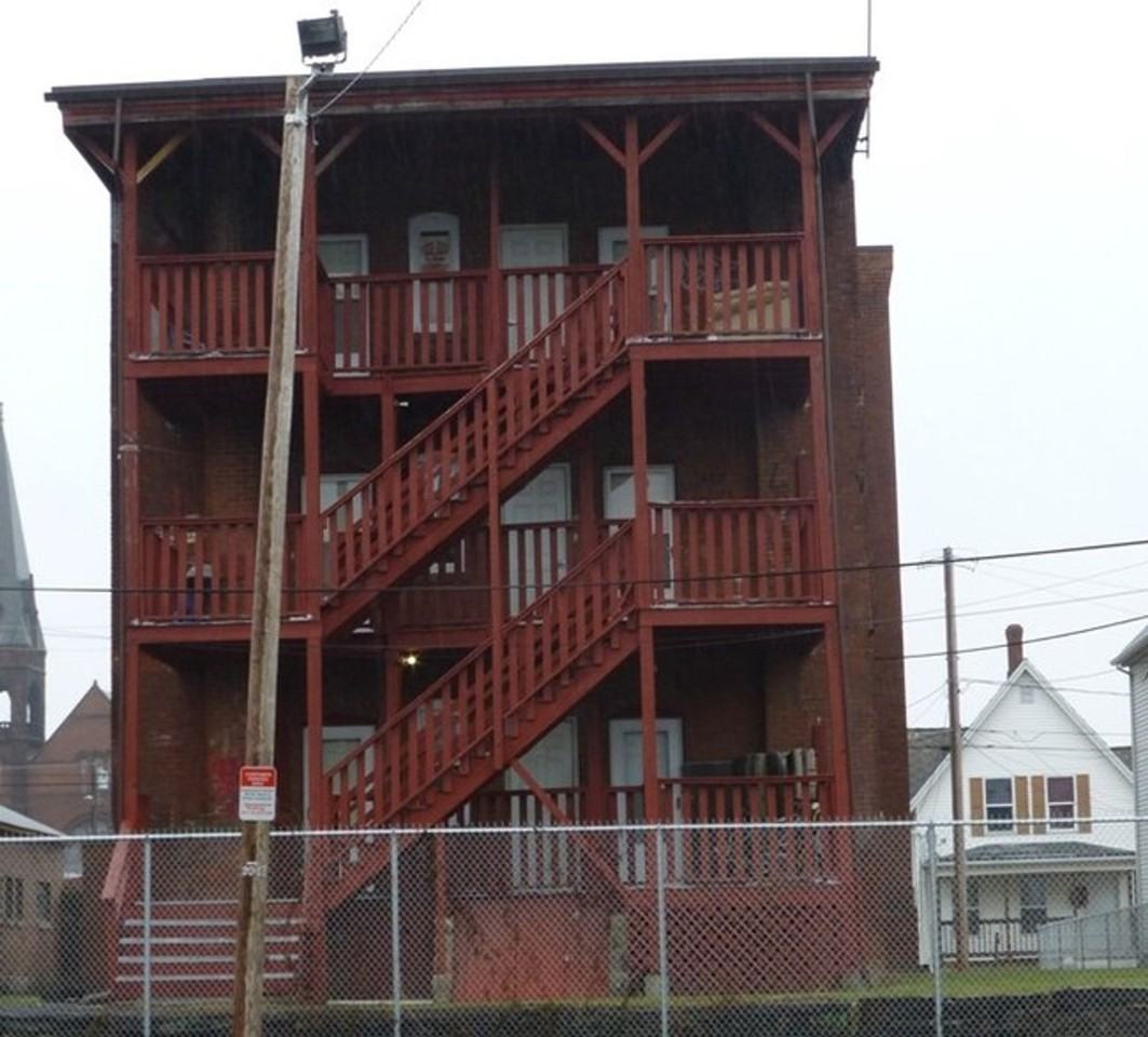 7 Thorpe Ave St., Holyoke, MA! - Photo 2 of 2