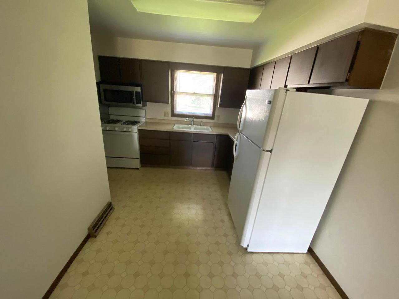 1783-1785 Post Rd - Photo 2 of 8