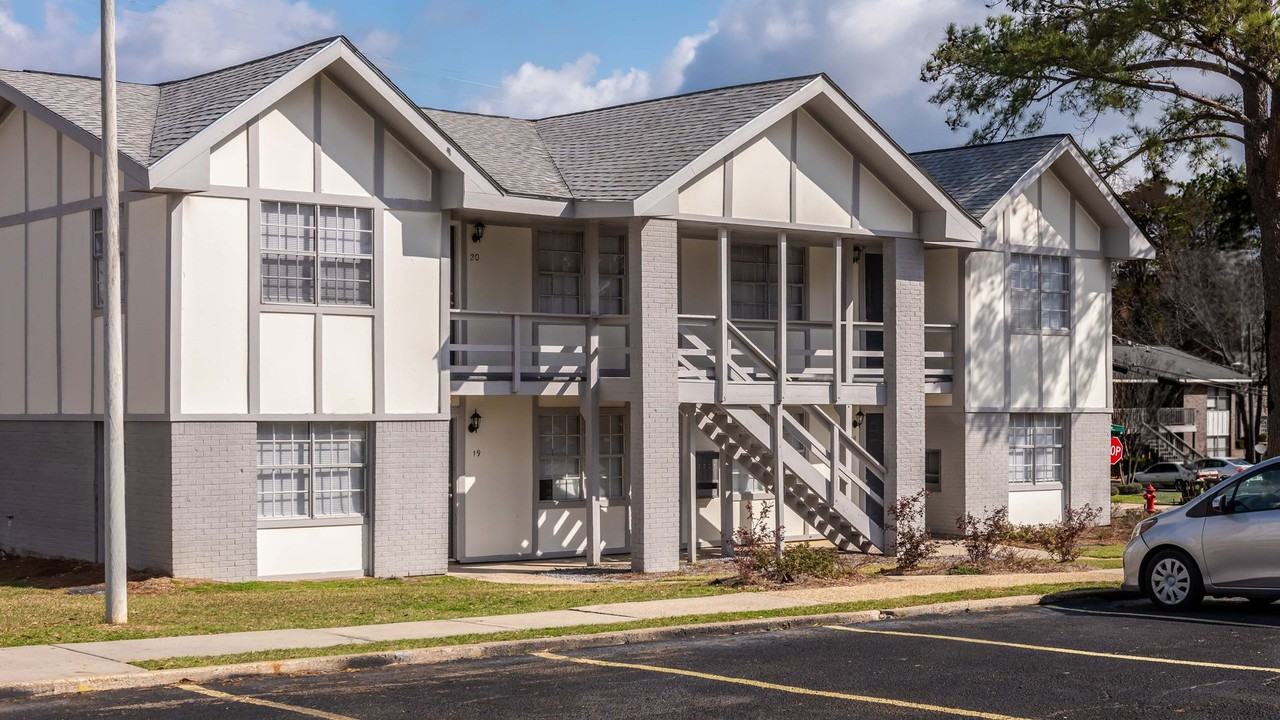 312 N 39th Ave #08 - Photo 2 of 30