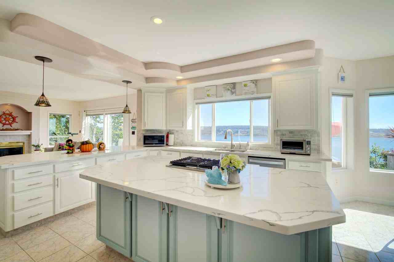 1539 13th Ct - Photo 2 of 30