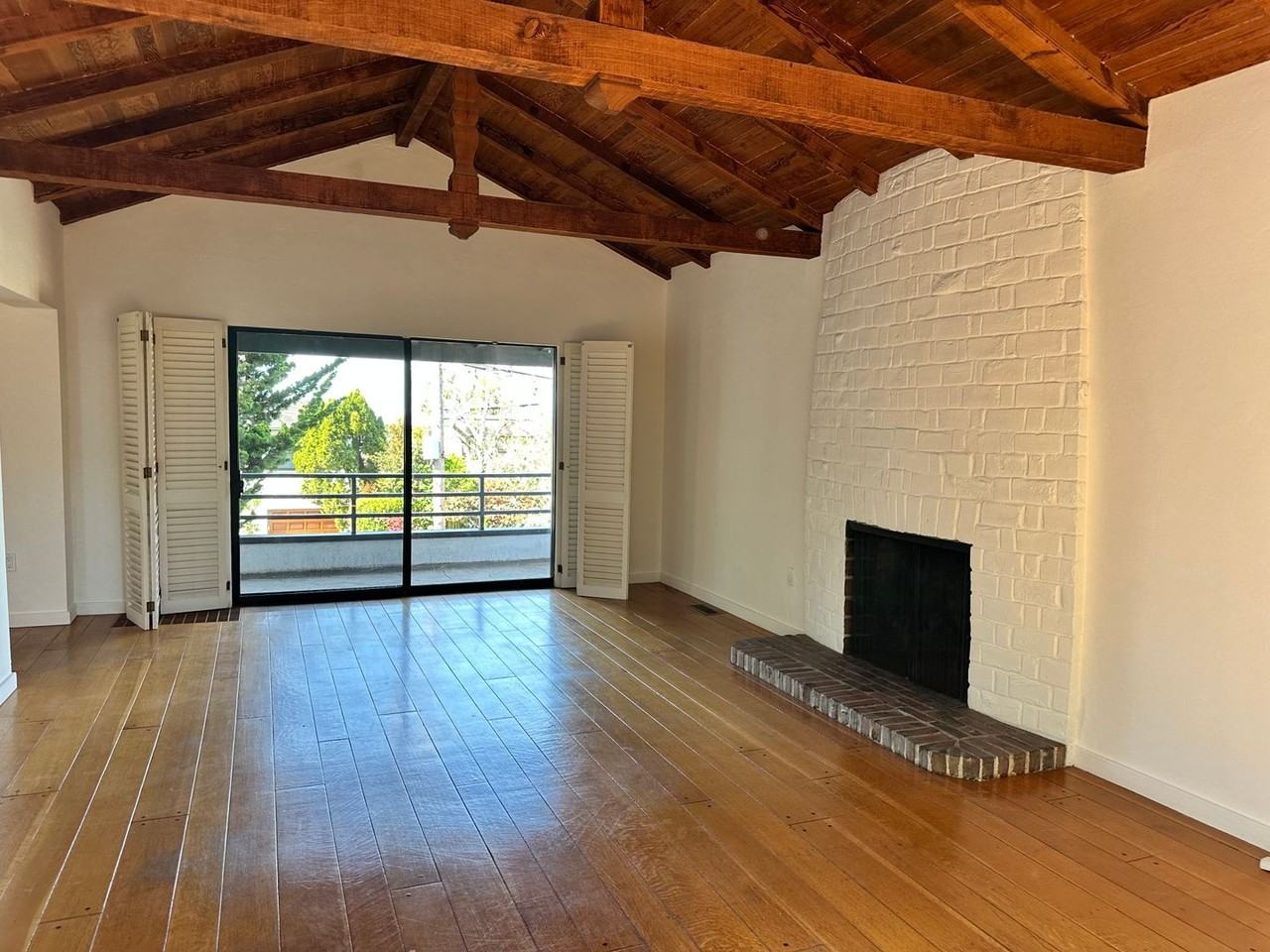 851 Creston Rd - Photo 2 of 19