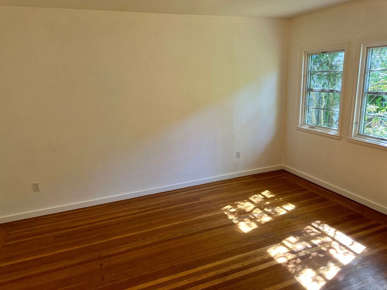 851 Creston Rd - Photo 3 of 19