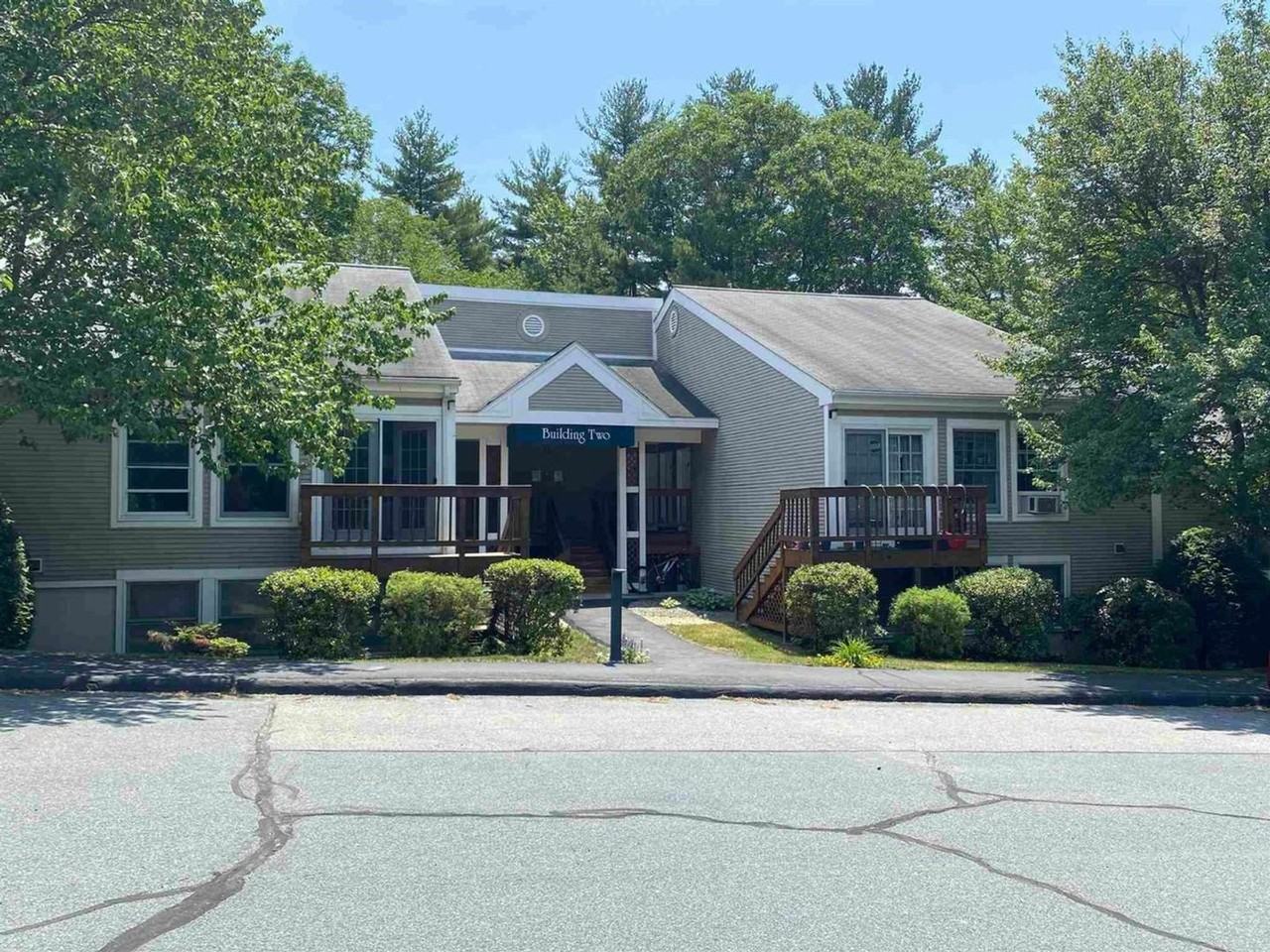 30 Wolf Rd