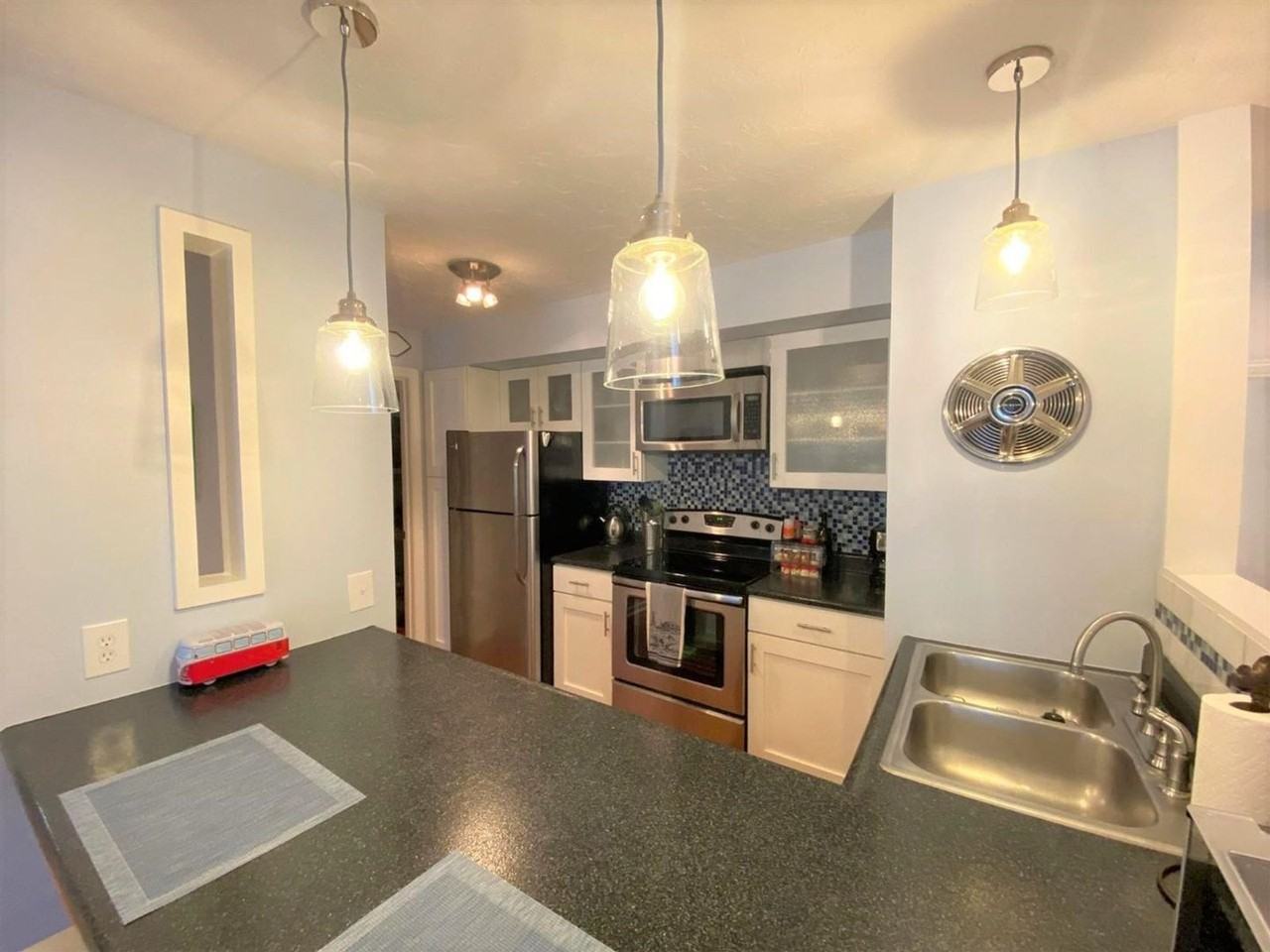30 Wolf Rd - Photo 2 of 22
