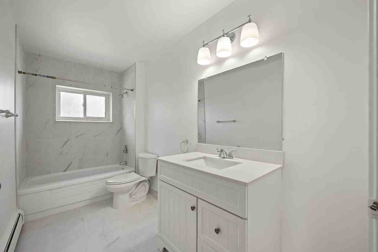 Torbolton TownHouse Apartments 2 Torbolton Dr, Toronto, ON M9W 3Y2