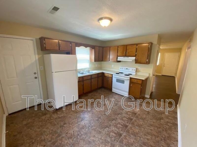 239 Sunshine Cir - Photo 3 of 8